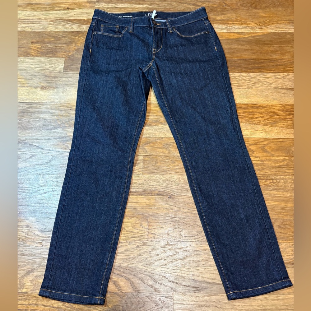 LOFT modern skinny ankle jeans.
